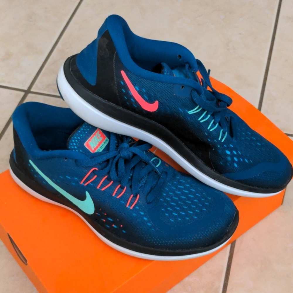 Nike Flex 2017 Free Run | Blue/black/green…